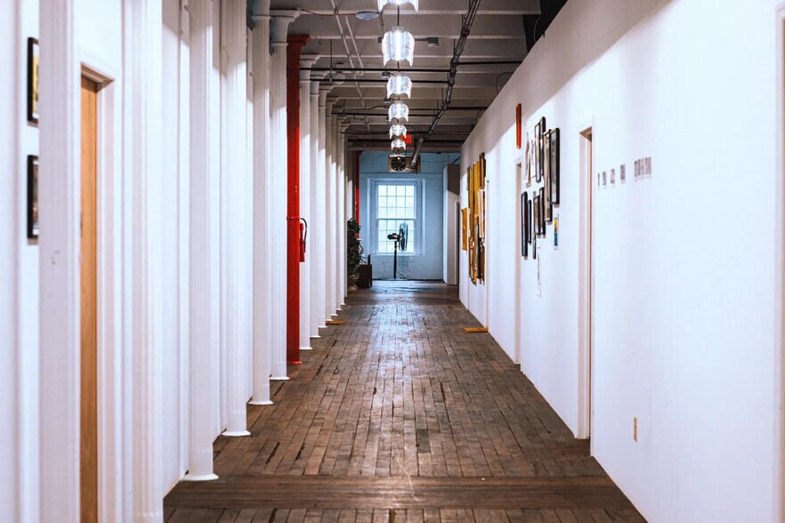 More Photos Of 302 N Water St, Newburgh Specialty For Lease