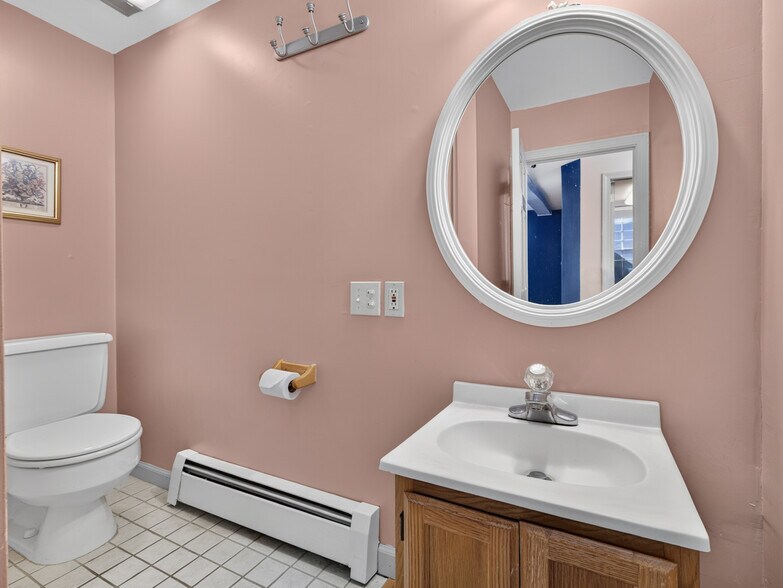 More Photos Of 1721 Saybrook Rd, Haddam Veterinarian Kennel For Sale