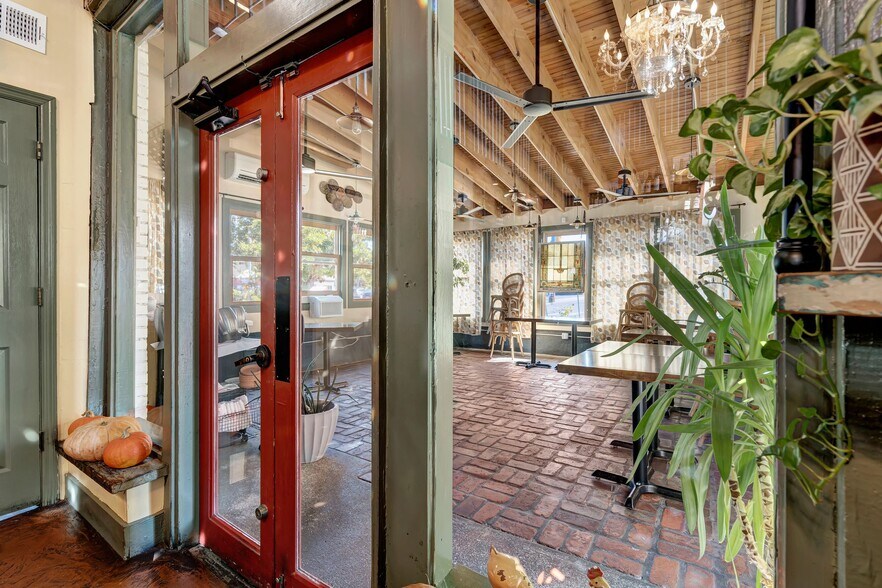 More Photos Of 1017 Woodland St, Nashville Freestanding For Sale