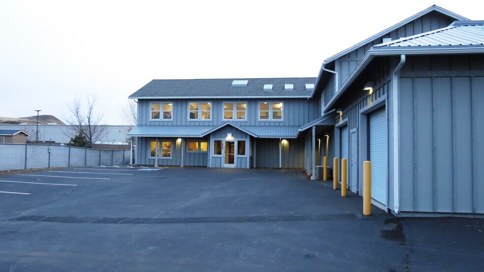 More Photos Of 1925 E Prater Way, Sparks Office For Sale