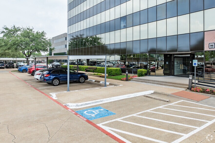 More Photos Of 16775 Addison Rd, Addison Office For Lease