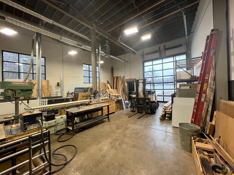 More Photos Of 103 Concord Exchange N, South Saint Paul Auto Dealership For Sale