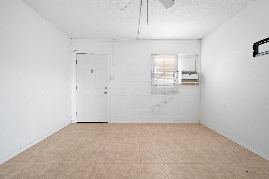 More Photos Of 942 G St, Brawley Multifamily For Sale
