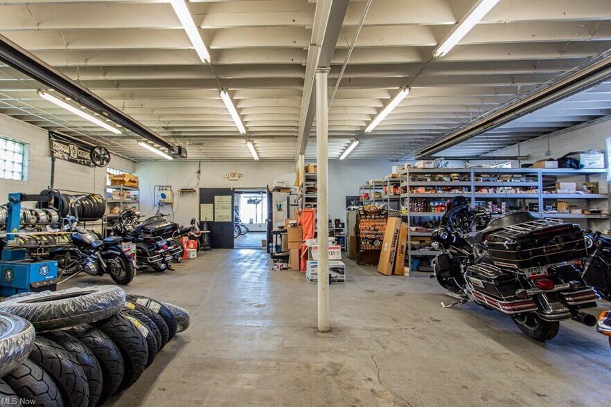 More Photos Of 2362 S Canal St, Newton Falls Storefront For Sale