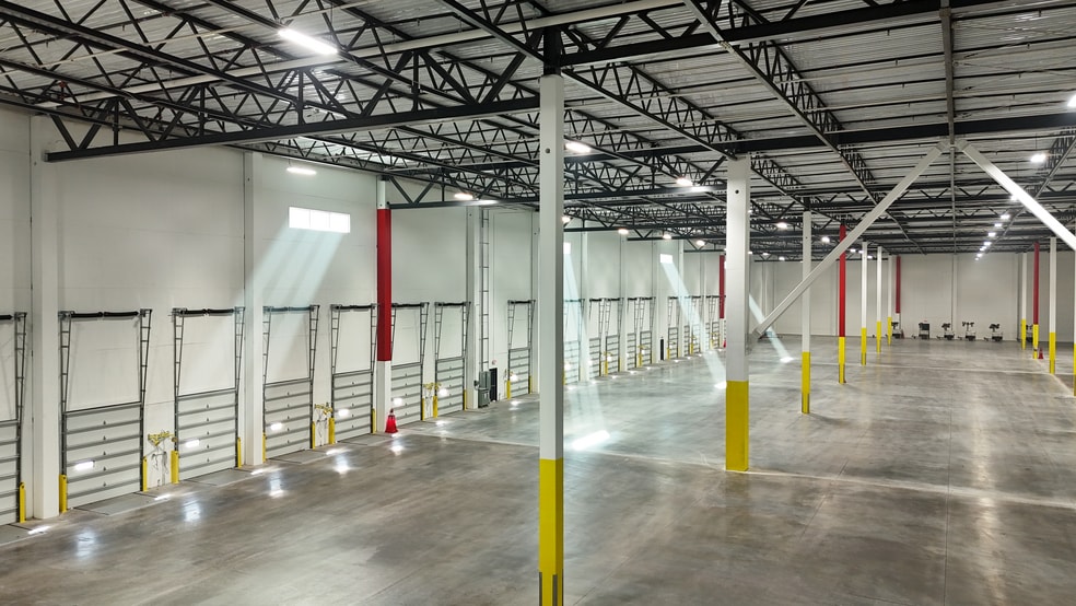 More Photos Of Valley View Dr, Jessup Distribution For Lease