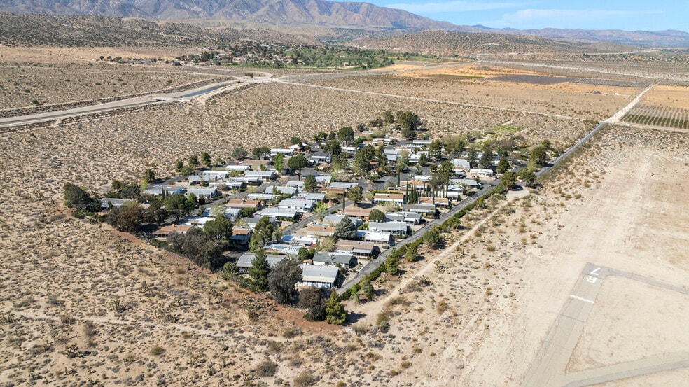 Primary Photo Of 16754 E Avenue X, Llano Manufactured Housing Mobile Home Park For Sale