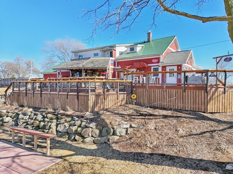 More Photos Of W11070 Hwy 16 & 60, Columbus Restaurant For Sale