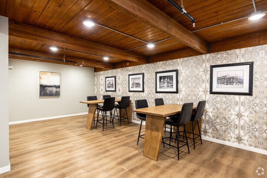 More Photos Of 1525 W Havens Ave, Mitchell Apartments For Lease