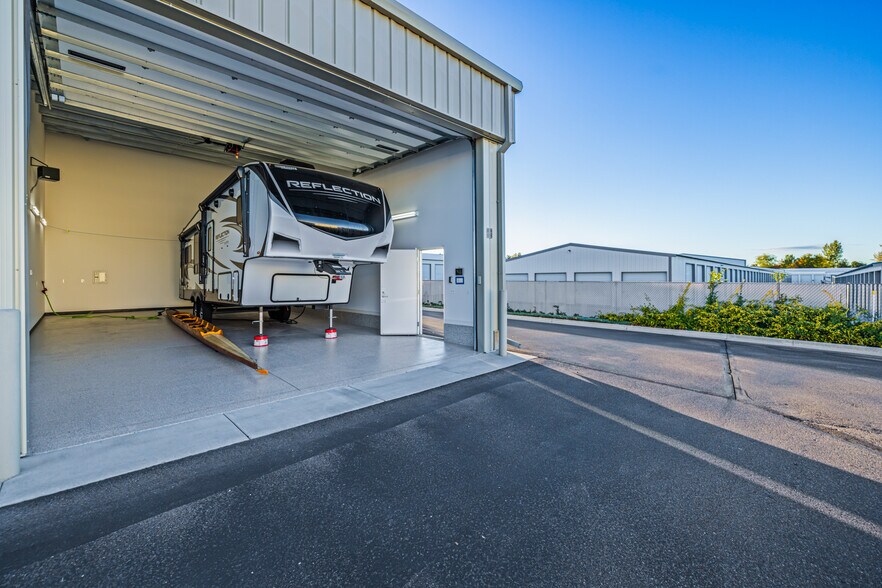 More Photos Of 9049 Horseshoe Bend Rd, Eagle Self Storage For Sale