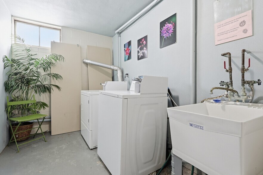 More Photos Of 149 Morton St E, Saint Paul Apartments For Sale