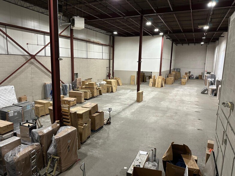 More Photos Of 58 R Pulaski St, Peabody Distribution For Lease
