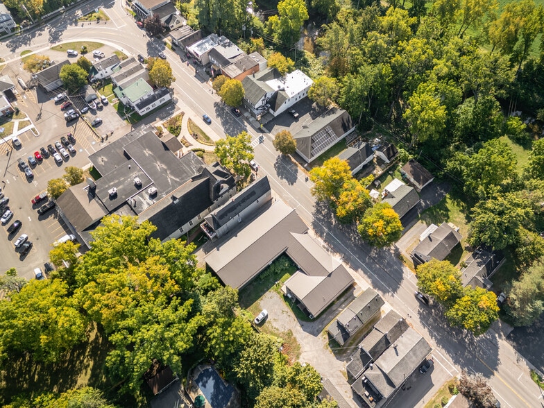 More Photos Of 32 Main St, Scottsville Storefront For Sale