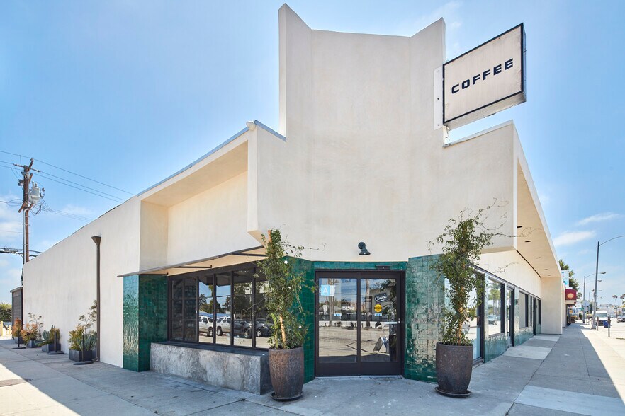 More Photos Of 12430-12464 W Washington Blvd, Los Angeles Freestanding For Lease