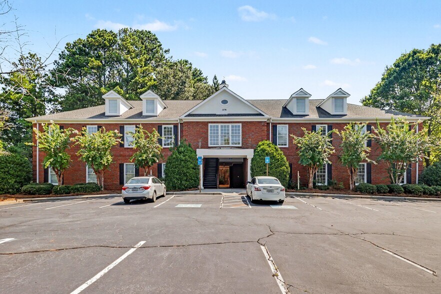 Primary Photo Of 576 Colonial Park Dr, Roswell Office For Lease