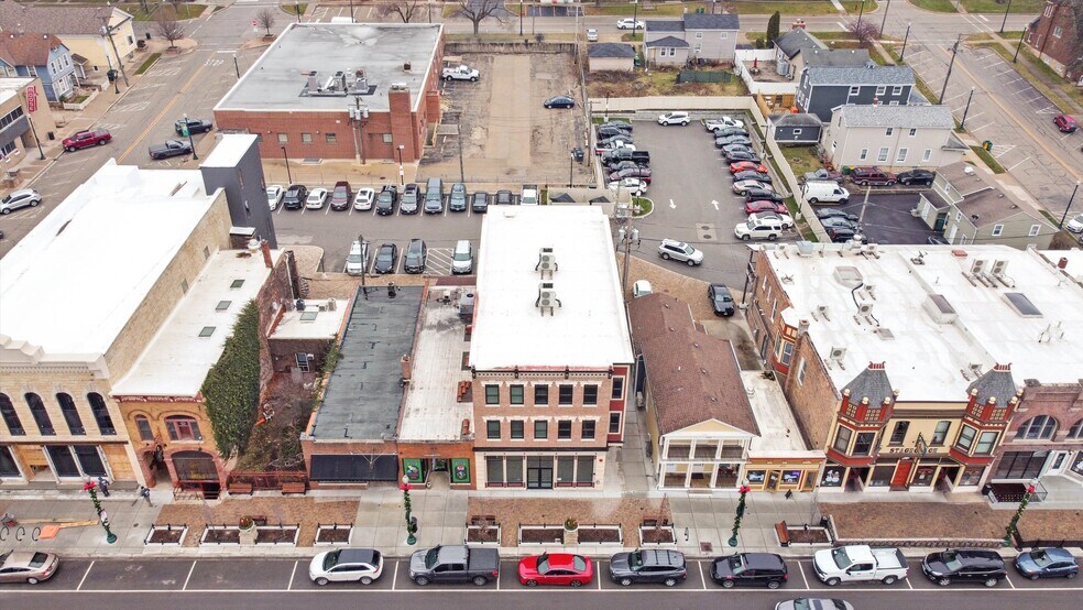 More Photos Of 1016 S State St, Lockport Apartments For Sale