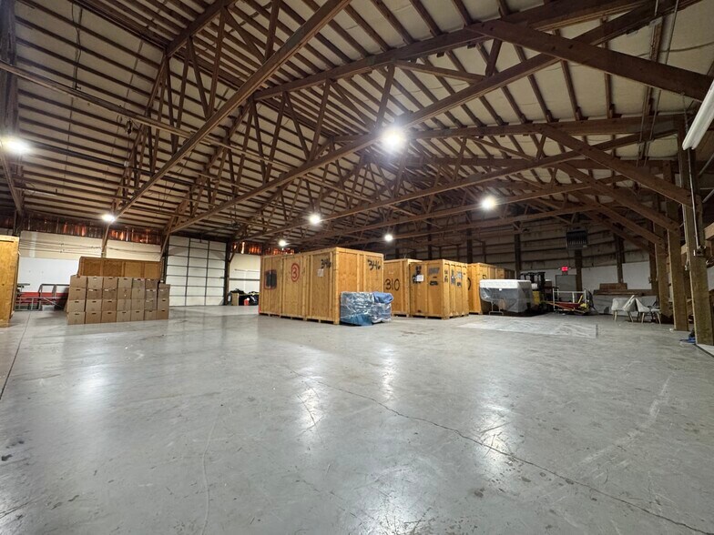 More Photos Of 5311 Niagara St, Commerce City Showroom For Sale