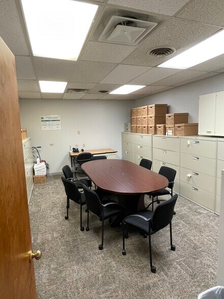 More Photos Of 4001 Old Salem Rd, Englewood Office For Sale