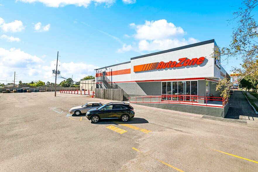 More Photos Of 393-397 W Esplanade Ave, Kenner Freestanding For Sale