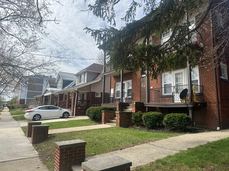 Primary Photo Of 1578 W 116th St, Cleveland Apartments For Sale