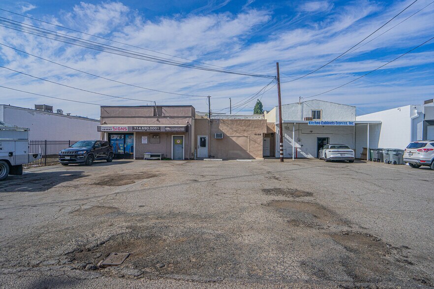 More Photos Of 6286 Beach Blvd, Buena Park Storefront For Sale