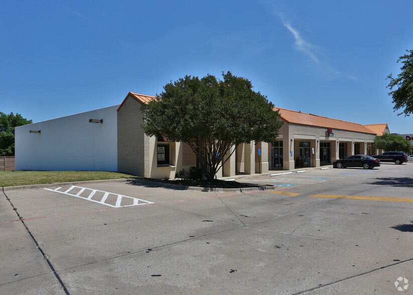 More Photos Of 2324 San Jacinto Blvd, Denton General Retail For Lease
