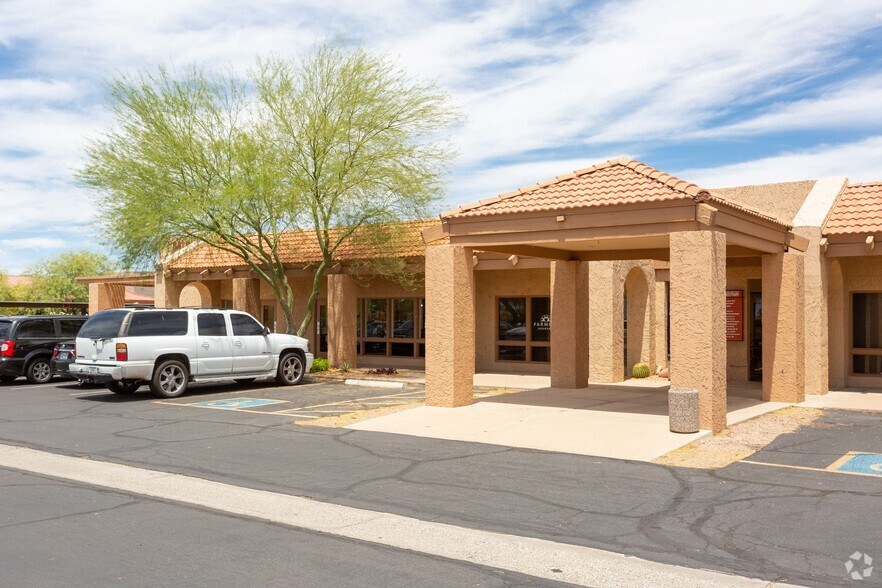 Primary Photo Of 501-555 E Plaza Cir, Litchfield Park Office For Lease