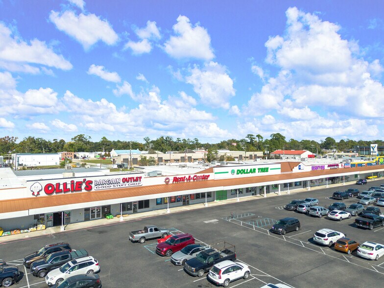 More Photos Of 414 W Highway 30, Gonzales General Retail For Sale