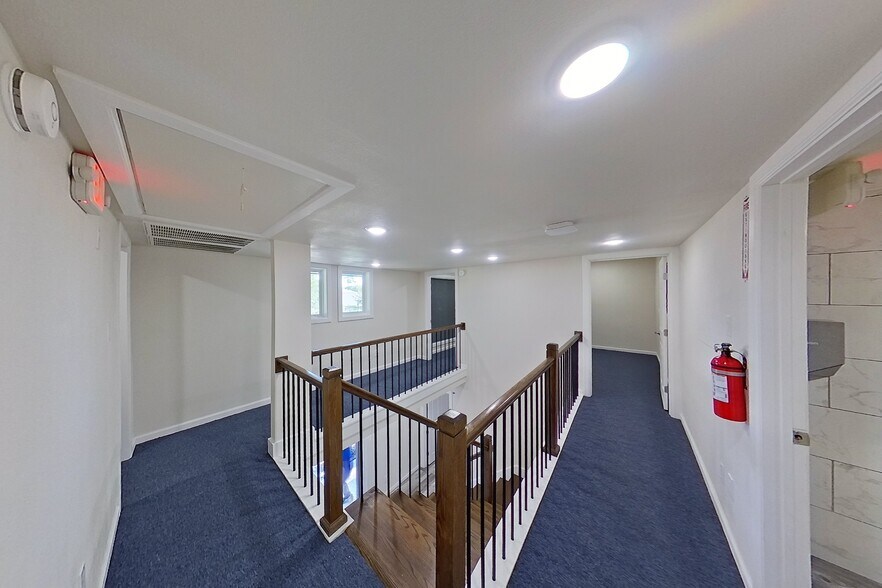 More Photos Of 26519 Oak Ridge Dr, Spring Storefront Retail Office For Sale