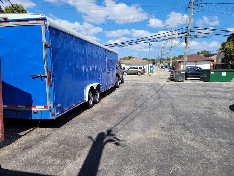 More Photos Of , Chicago General Retail For Sale