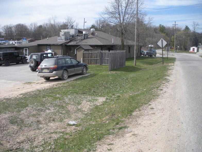 More Photos Of 1108 Estey Rd, Beaverton Restaurant For Sale