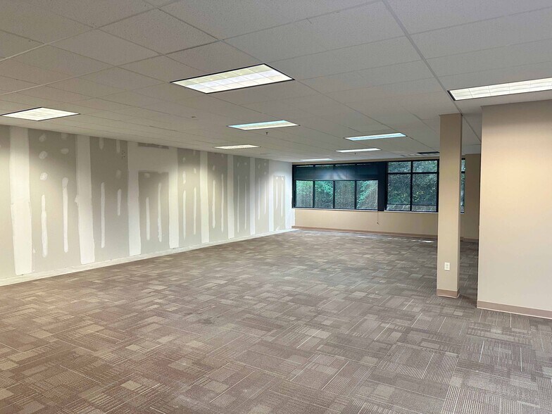 More Photos Of 1972 Gadsden Hwy, Birmingham Office For Lease