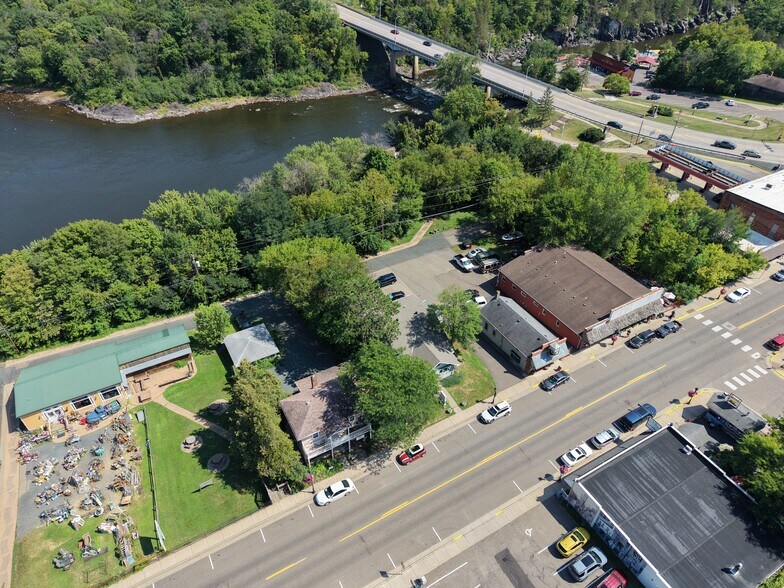 More Photos Of 418 Bench St, Taylors Falls Freestanding For Sale