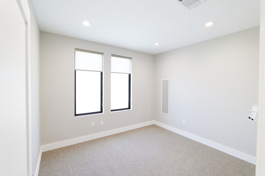 More Photos Of 1908 Yaupon Trl, Cedar Park Loft Creative Space For Sale