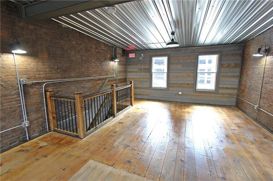 More Photos Of 51 State St, Rochester Storefront Retail Office For Lease