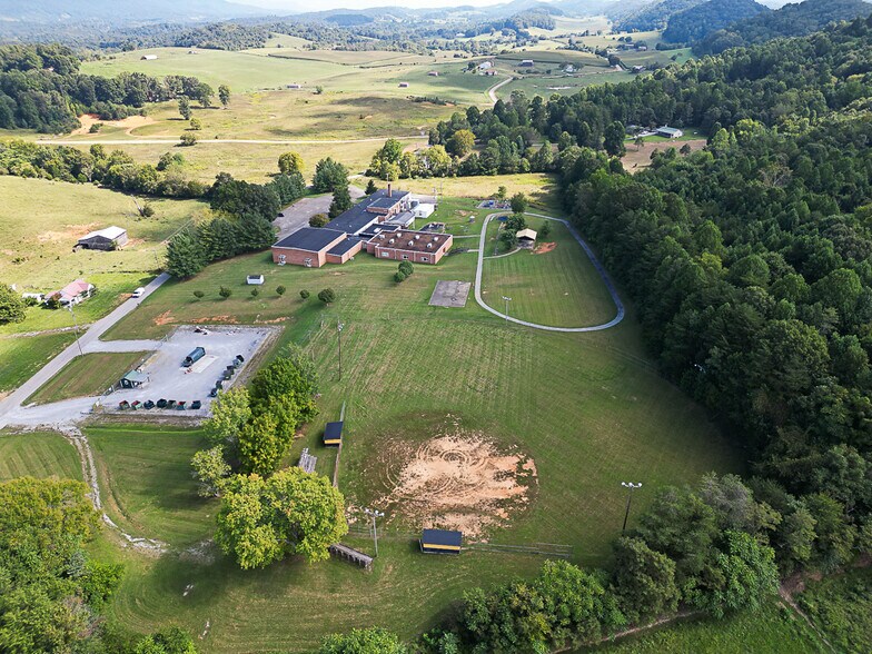 More Photos Of 3500 W Pines Rd, Greeneville Schools For Sale