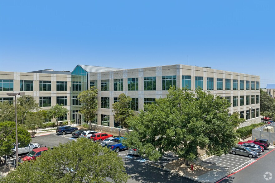 More Photos Of 4511 Horizon Hill Blvd, San Antonio Unknown For Lease