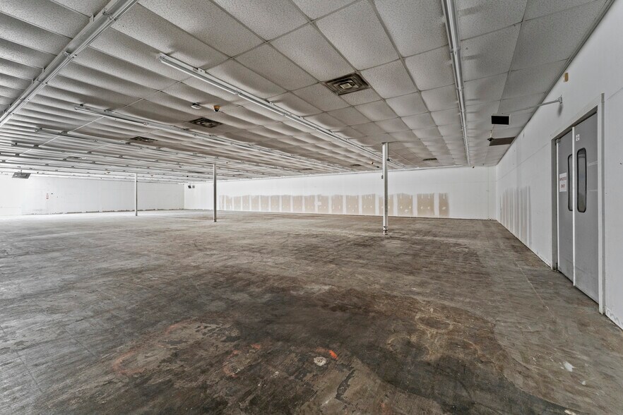 More Photos Of 1017 E Morris St, Indianapolis Freestanding For Lease