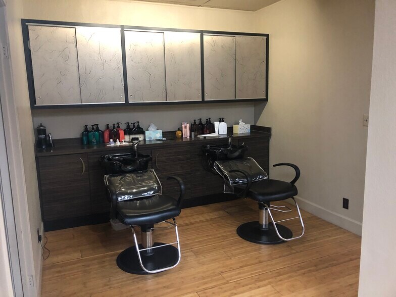 More Photos Of 3001 J St, Sacramento Loft Creative Space For Sale