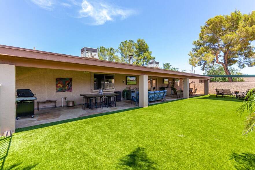 More Photos Of 3545 W Yorkshire Dr, Glendale Specialty For Sale