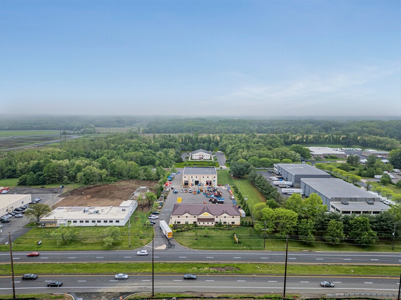 More Photos Of 500 Park Ave, Manalapan Township Medical For Lease