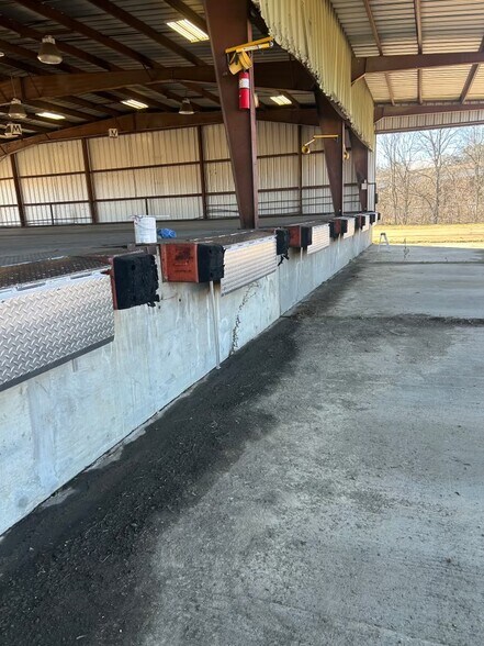 More Photos Of 1651 Kerr Dr, Jackson Unknown For Lease