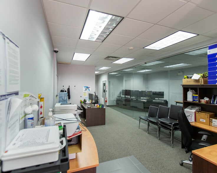 More Photos Of 24 Mcintyre Pl, Kitchener Warehouse For Sale