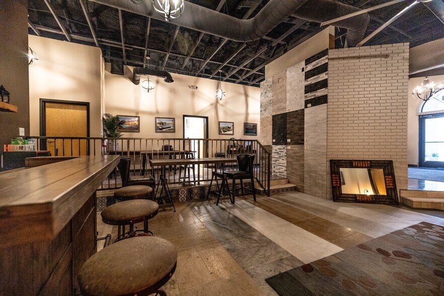 More Photos Of 2433-2439 E University Dr, Tempe Storefront Retail Office For Sale