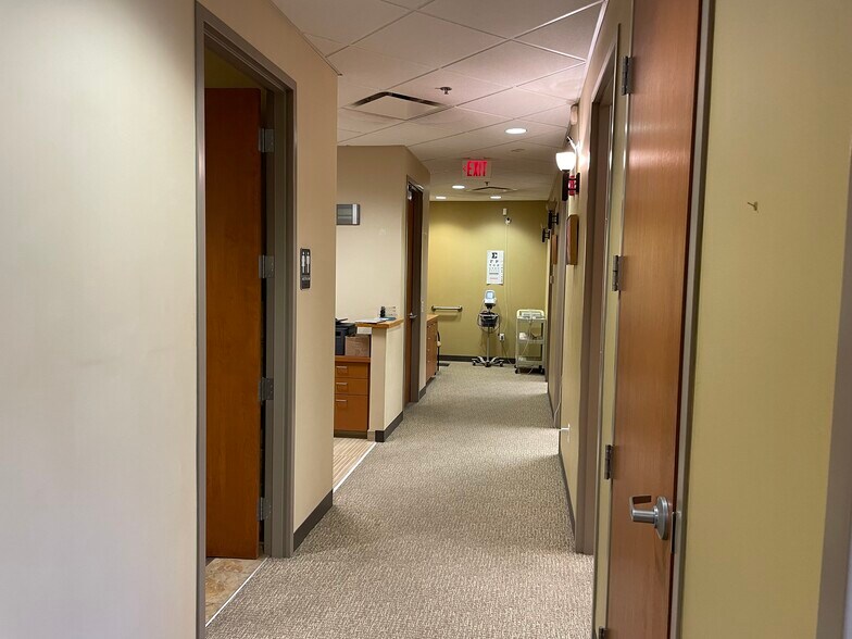 More Photos Of 4909 S Alma School Rd, Chandler Medical For Sale