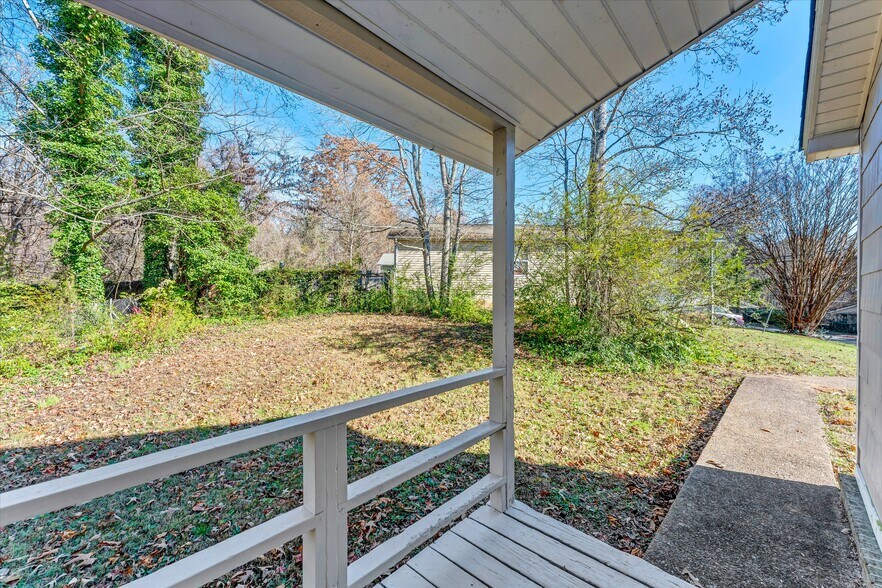 More Photos Of 558 W Outer Dr, Oak Ridge Multifamily For Sale