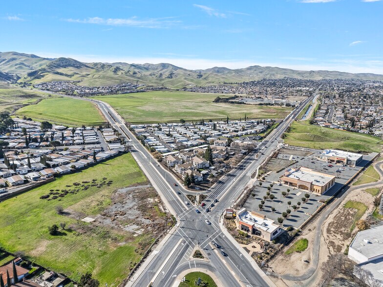 More Photos Of 3101 Buchanan Rd, Antioch Apartments For Sale