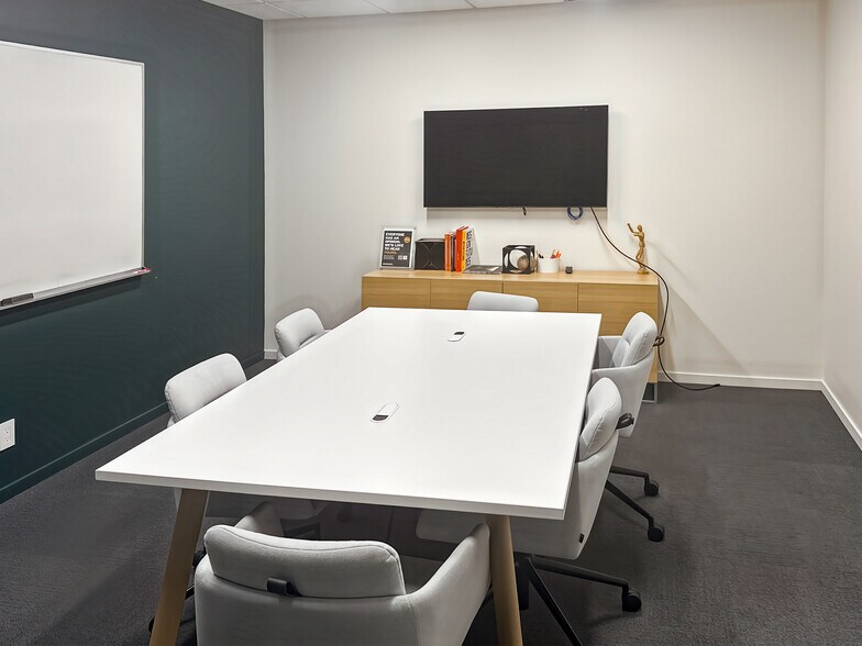 More Photos Of 410 W Georgia St, Vancouver Coworking Space