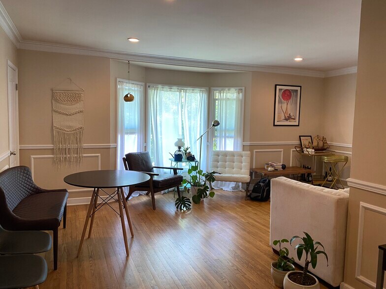 More Photos Of 5312 Vantage Ave, Valley Village Apartments For Sale