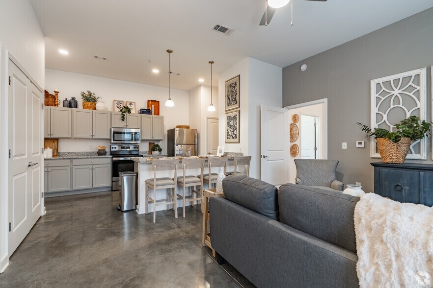 More Photos Of 4815 Market Green Pl W, Lakeland Apartments For Sale