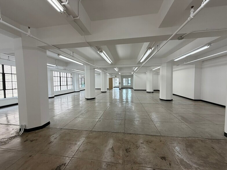 More Photos Of 814-818 S Broadway, Los Angeles Loft Creative Space For Lease